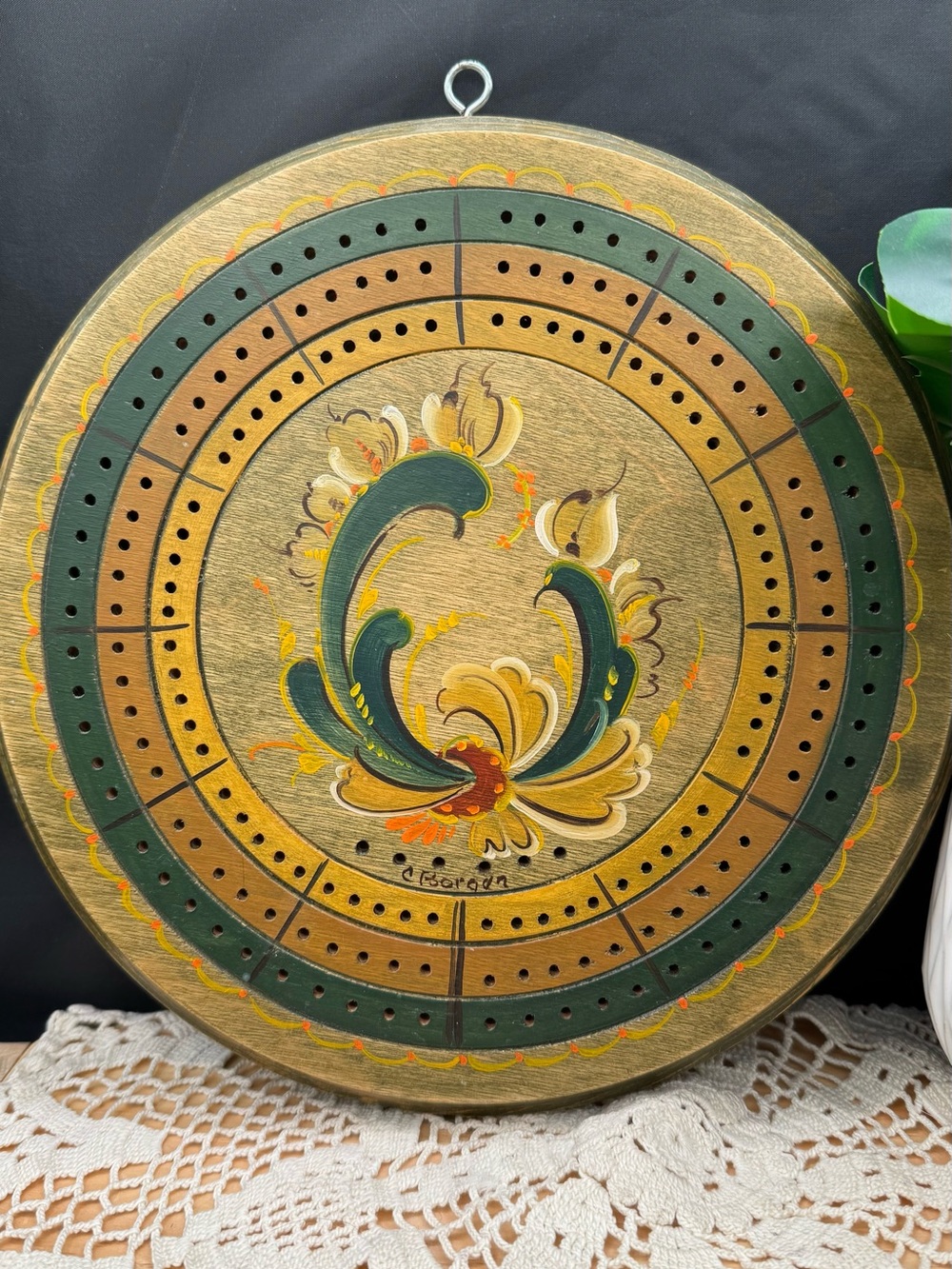Vintage Hand-Painted Wooden Cribbage Board - Green & Gold Floral Motif